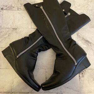 Arche Womens knee high black leather boots size 6.5; full silver zipper